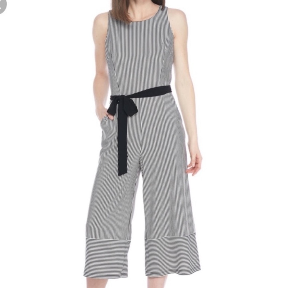 ! Gabby Skye Stripped Jumpsuit